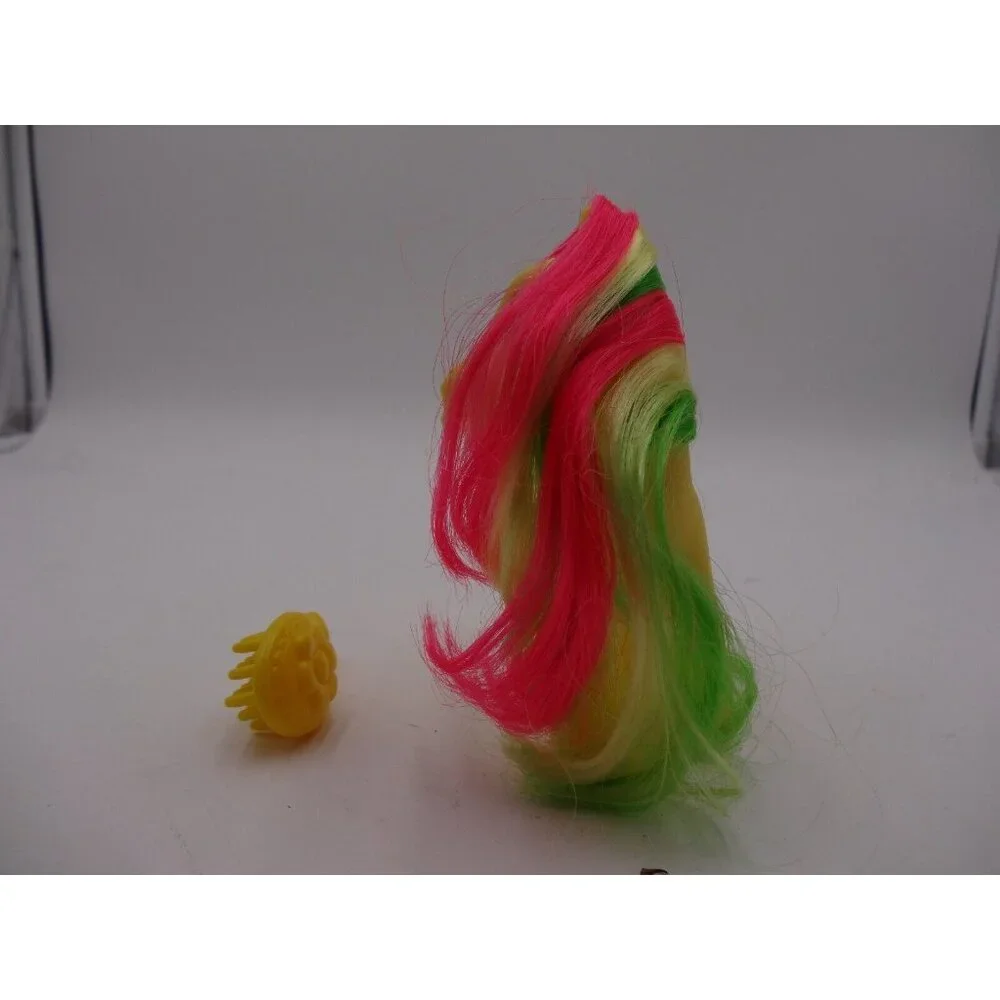 My Little Pony G3 Butterfly‎ Island Dazzle Bright Kiwi Tart with Brush